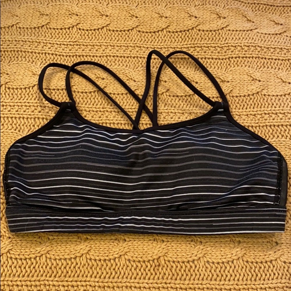 Lululemon sports bra
